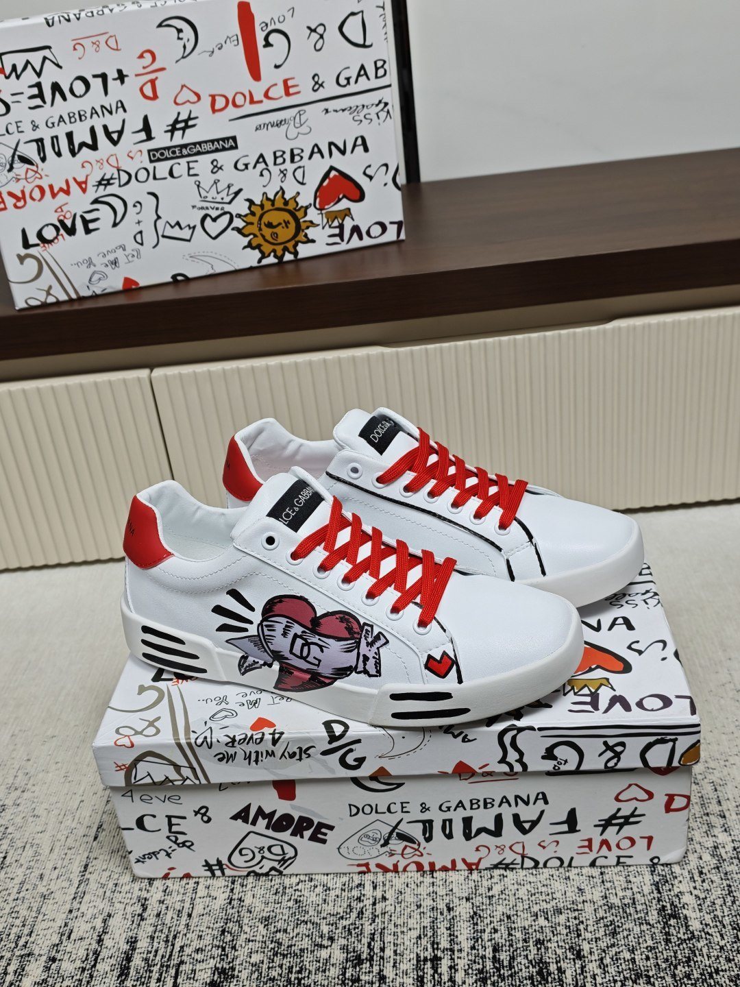 Dolce & Gabbana Graphic Low-Top Sneakers