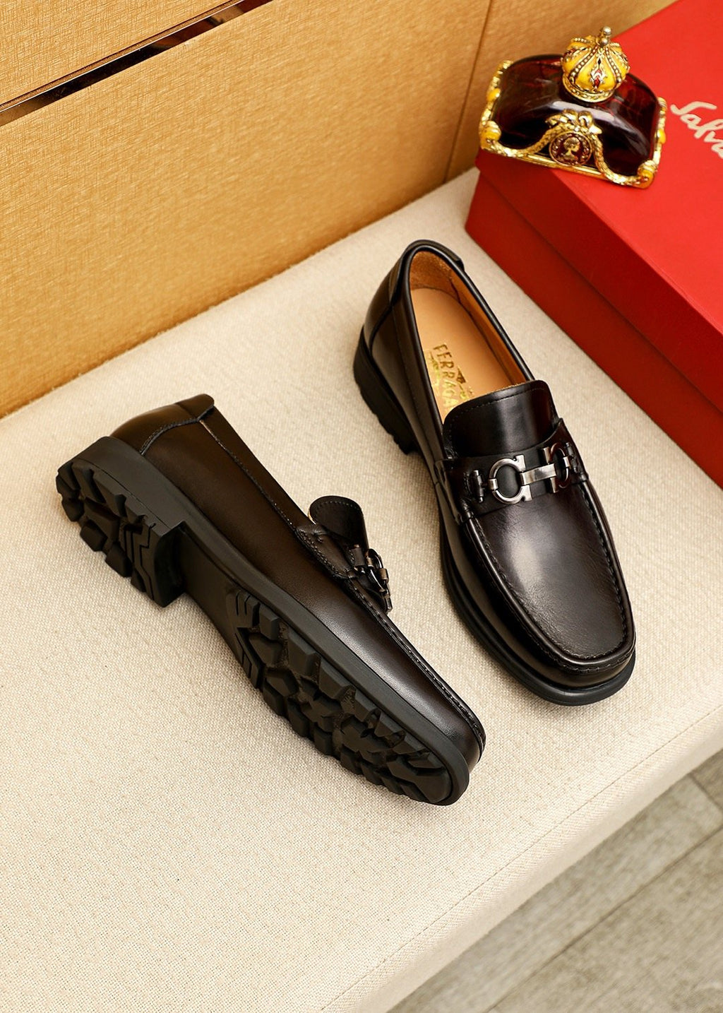 Ferragamo Black Bit Loafers